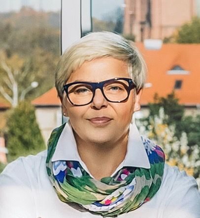 dr hab. inż. Ewa Więcek-Janka, prof. PP